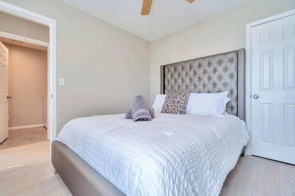 East Escape Villa Montgomery Ngoại thất bức ảnh